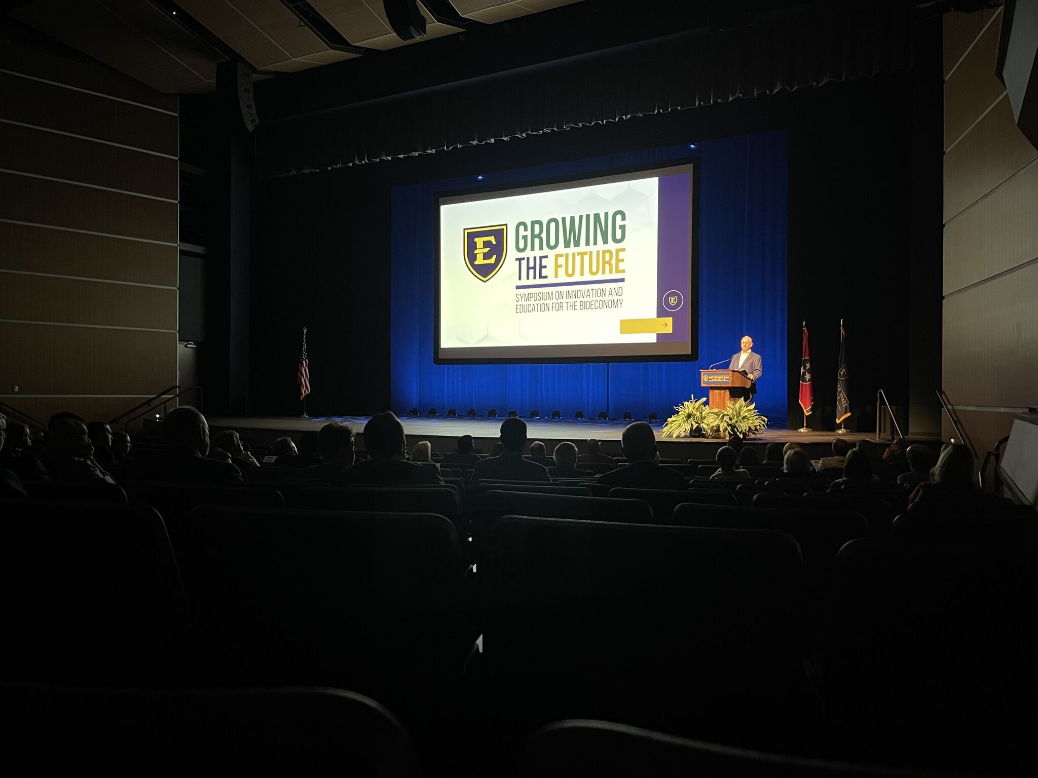 Scott Niswonger at the Podium