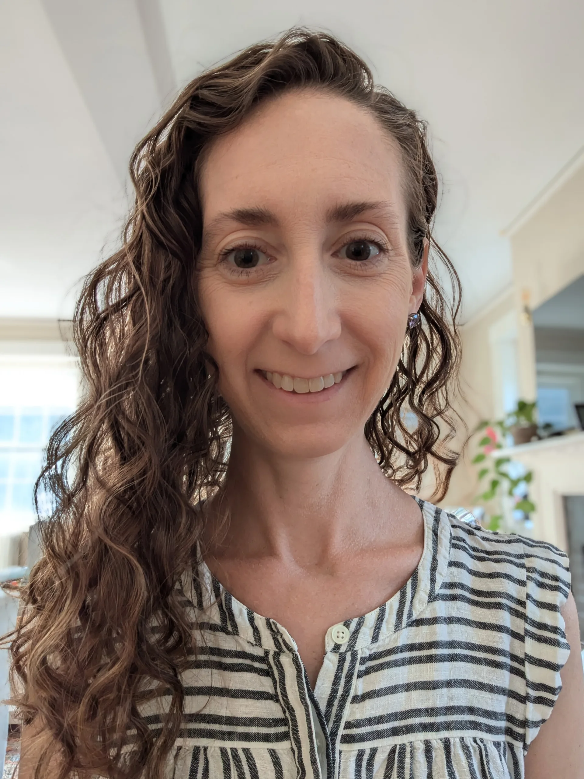 Danielle Gutelius_headshot